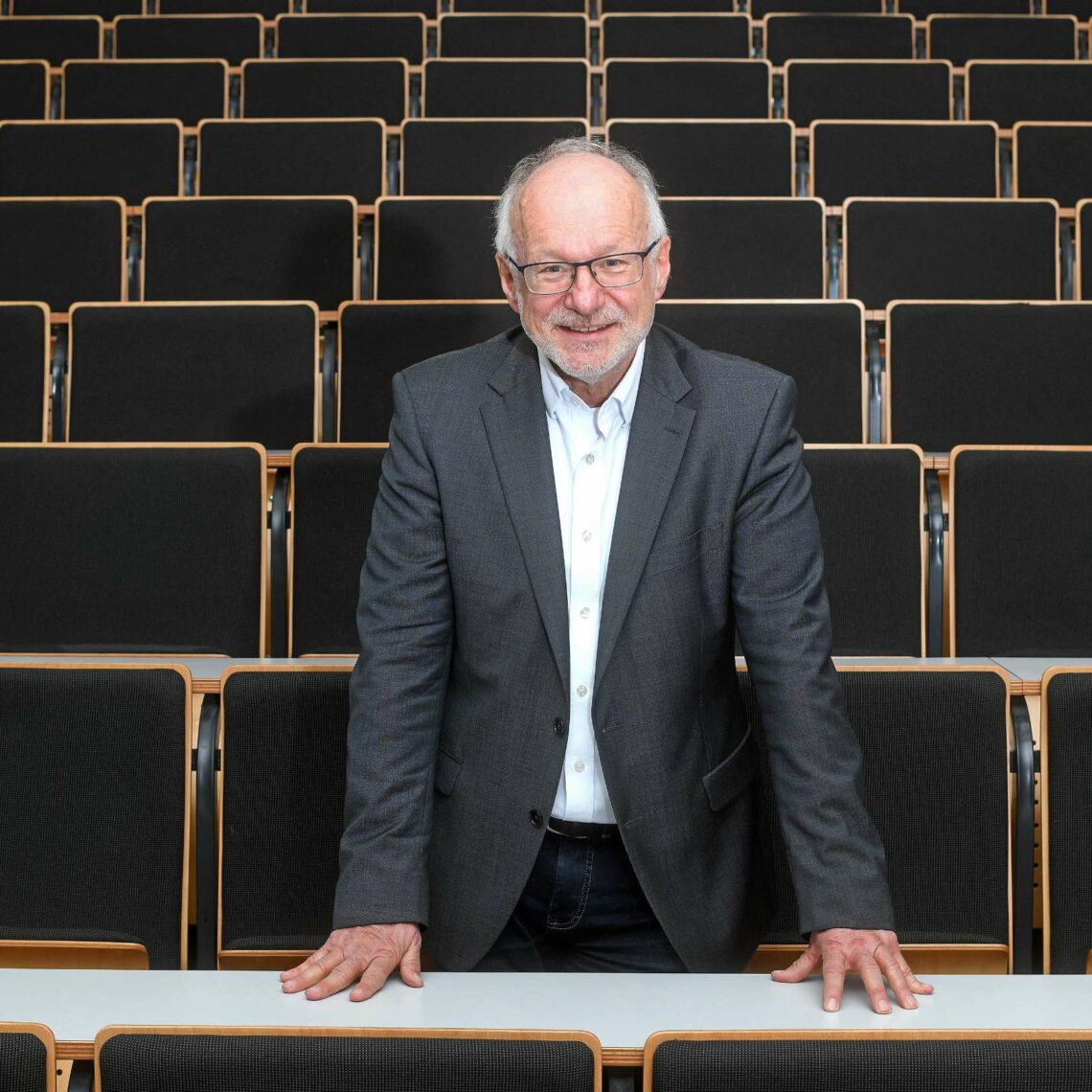 Prof. Dr. Gerhard Kreutz, Physiker und Präsident der Hochschule Emden/Leer